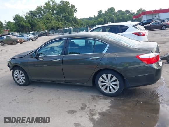 ✅ 2015 Honda Accord EX • VIN: 1HGCR2F79FA114442 • Lot: 42989430. Listed on IAAI with 184,447 mi. Free auction sales archive from the USA and detailed vehicle history report at DreamBid. Image 15.