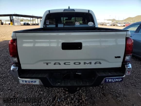 ✅ 2023 Toyota Tacoma SR5 • VIN: 3TMAZ5CN0PM209454 • Lot: 91032785. Listed on Copart with 29,012 mi. Free auction sales archive from the USA and detailed vehicle history report at DreamBid. Image 6.