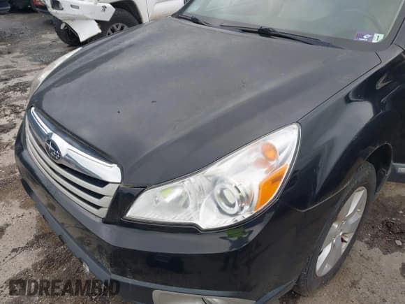 ✅ 2010 Subaru Outback Premium • VIN: 4S4BRBBC5A3346753 • Lot: 42634493. Wystawiony na IAAI z przebiegiem 253 974 mil. Bezpłatny archiwum sprzedaży aukcyjnych z USA i szczegółowy raport historii pojazdu na DreamBid. Zdjęcie 6.