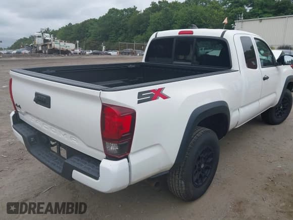 ✅ 2020 Toyota Tacoma SR • VIN: 3TYSX5EN1LT000276 • Lot: 42673254. Listed on IAAI with 57,374 mi. Free auction sales archive from the USA and detailed vehicle history report at DreamBid. Image 4.