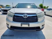 ✅ 2015 Toyota Highlander Limited • VIN: 5TDYKRFHXFS068858 • Lot: 57918845. Wystawiony na Copart z przebiegiem 178 573 mil. Bezpłatny archiwum sprzedaży aukcyjnych z USA i szczegółowy raport historii pojazdu na DreamBid. Zdjęcie 5.