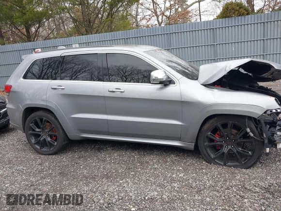 ✅ 2015 Jeep Grand Cherokee Overland • VIN: 1C4RJFCG1FC118307 • Лот: 41727221. Опубликован ранее на IAAI с пробегом 134 101 миль. Бесплатный доступ к архиву аукционных продаж из США и подробный отчёт об истории автомобиля на DreamBid. Изображение 12.