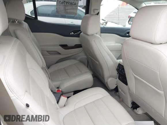 ✅ 2021 GMC Acadia Denali • VIN: 1GKKNXLS8MZ133935 • Lot: 42059767. Wystawiony na IAAI z przebiegiem 72 414 mil. Bezpłatny archiwum sprzedaży aukcyjnych z USA i szczegółowy raport historii pojazdu na DreamBid. Zdjęcie 8.