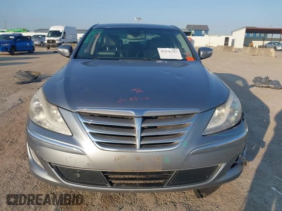 ✅ 2013 Hyundai Genesis 3.8L • VIN: KMHGC4DD9DU256044 • Lot: 43176727. Listed on IAAI with 203,768 mi. Free auction sales archive from the USA and detailed vehicle history report at DreamBid. Image 12.