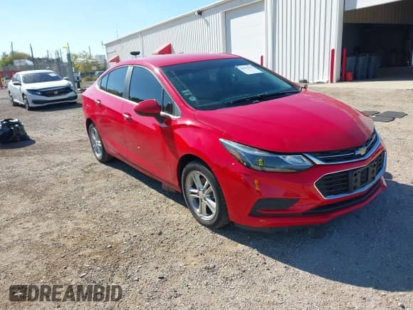 ✅ 2017 Chevrolet Cruze LT • VIN: 1G1BE5SM2H7169813 • Lot: 43421156. Listed on IAAI with 94,386 mi. Free auction sales archive from the USA and detailed vehicle history report at DreamBid. Image 1.