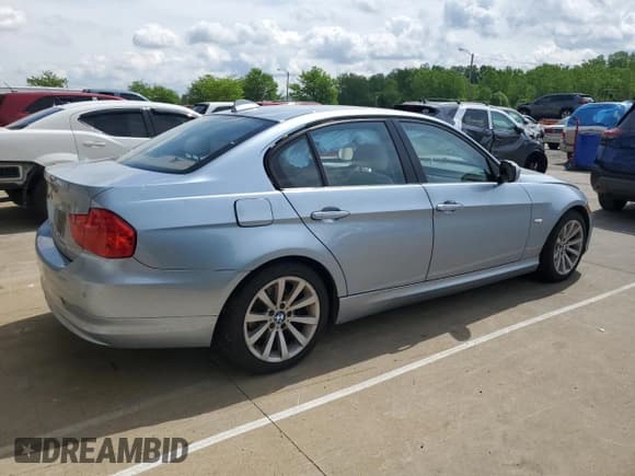✅ 2009 BMW 3 Series 328i • VIN: WBAPH73519E127988 • Lot: 55259935. Listed on Copart with Not provided. Free auction sales archive from the USA and detailed vehicle history report at DreamBid. Image 3.