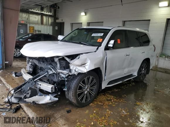 ✅ 2018 Lexus LX 570 • VIN: JTJHY7AXXJ4264317 • Lot: 92458115. Listed on Copart with 68,579 mi. Free auction sales archive from the USA and detailed vehicle history report at DreamBid. Image 1.