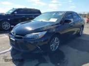 ✅ 2017 Toyota Camry LE • VIN: 4T1BF1FK6HU379981 • Lot: 43404123. Wystawiony na IAAI z przebiegiem 93 927 mil. Bezpłatny archiwum sprzedaży aukcyjnych z USA i szczegółowy raport historii pojazdu na DreamBid. Zdjęcie 2.