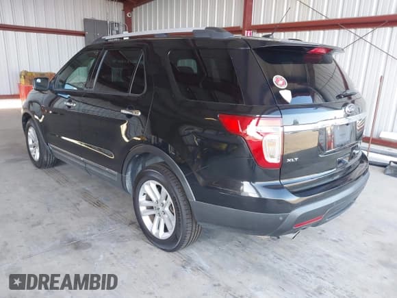 ✅ 2015 Ford Explorer XLT • VIN: 1FM5K8D84FGC42381 • Lot: 42475667. Wystawiony na IAAI z przebiegiem 219 724 mil. Bezpłatny archiwum sprzedaży aukcyjnych z USA i szczegółowy raport historii pojazdu na DreamBid. Zdjęcie 3.