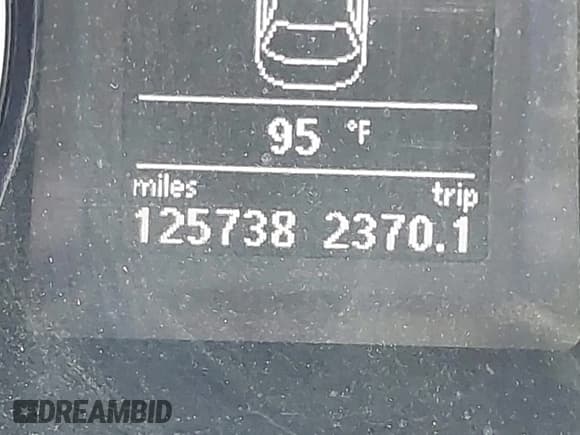 ✅ 2013 Volkswagen CC R-Line • VIN: WVWBP7AN0DE510087 • Lot: 42690806. Listed on IAAI with 125,738 mi. Free auction sales archive from the USA and detailed vehicle history report at DreamBid. Image 15.