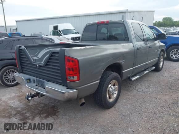 2005 Dodge 3500 SLT with VIN 3D7LR38C55G762073, listed as a IAAI auction lot 42641723 with 176,158 mi miles and . Bid and sale history available at DreamBid. Image 4.