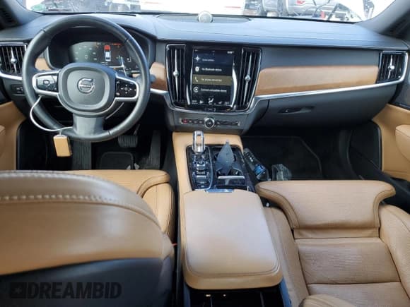 ✅ 2018 Volvo S90 Inscription • VIN: LVYBC0AL0JP024003 • Лот: 46410805. Опубликован ранее на Copart с пробегом 103 393 миль. Бесплатный доступ к архиву аукционных продаж из США и подробный отчёт об истории автомобиля на DreamBid. Изображение 8.