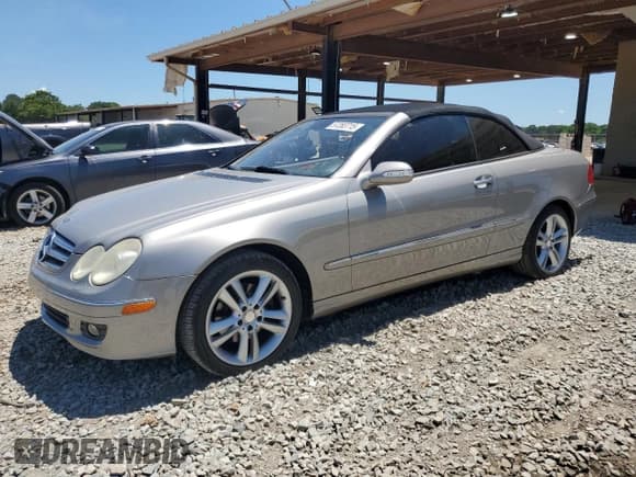 ✅ 2008 Mercedes-Benz CLK 350 • VIN: WDBTK56FX8T092386 • Lot: 57283715. Listed on Copart with 126,696 mi. Free auction sales archive from the USA and detailed vehicle history report at DreamBid. Image 1.