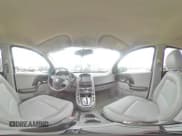 ✅ 2005 Saturn VUE • VIN: 5GZCZ53425S830892 • Lot: 59995955. Wystawiony na Copart z przebiegiem 121 707 mil. Bezpłatny archiwum sprzedaży aukcyjnych z USA i szczegółowy raport historii pojazdu na DreamBid. Zdjęcie 15.