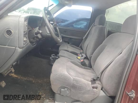 2002 Chevrolet Silverado 1500 LS with VIN 1GCEK14T22Z318257, listed as a Copart auction lot 64170975 with 136,890 mi miles and Clean title. Bid and sale history available at DreamBid. Image 7.