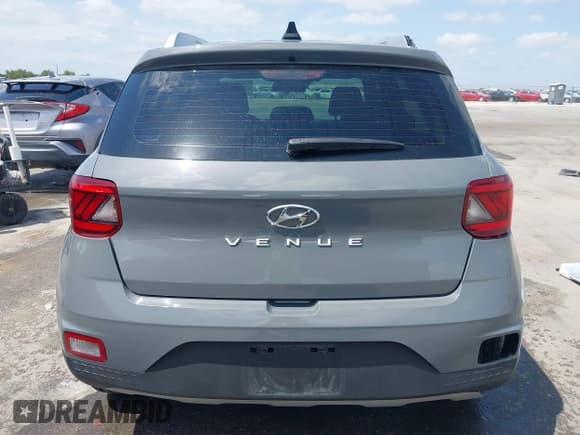 ✅ 2021 Hyundai Venue SEL • VIN: KMHRC8A33MU082855 • Lot: 42055518. Listed on IAAI with 58,949 mi. Free auction sales archive from the USA and detailed vehicle history report at DreamBid. Image 16.