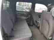 2021 Ram 1500 Big Horn z VIN 1C6SRFFM6MN766584, wystawiony jako Copart lot #80332284 z przebiegiem 68 395 mil mil oraz Szkoda całkowita • Salvage title. Historia ofert i sprzedaży dostępna na DreamBid. Obrazek 10.