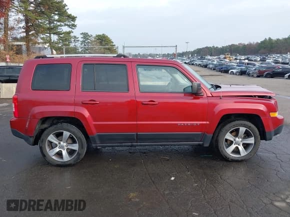 ✅ 2016 Jeep Patriot Latitude • VIN: 1C4NJPFAXGD503243 • Lot: 43717617. Wystawiony na IAAI z przebiegiem 120 273 mil. Bezpłatny archiwum sprzedaży aukcyjnych z USA i szczegółowy raport historii pojazdu na DreamBid. Zdjęcie 13.