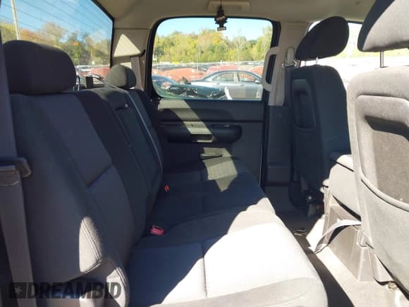 ✅ 2011 GMC Sierra 1500 SLE • VIN: 3GTP2VE37BG396628 • Lot: 43469035. Listed on IAAI with 181,324 mi. Free auction sales archive from the USA and detailed vehicle history report at DreamBid. Image 8.