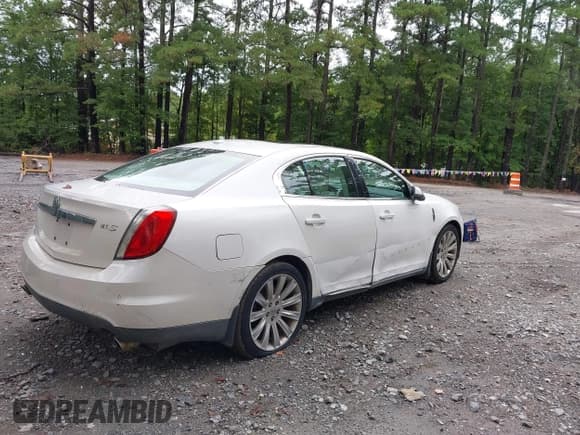 ✅ 2010 Lincoln MKS • VIN: 1LNHL9DR2AG601485 • Lot: 43034807. Listed on IAAI with 289,052 mi. Free auction sales archive from the USA and detailed vehicle history report at DreamBid. Image 4.