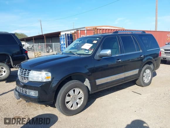 ✅ 2014 Lincoln Navigator • VIN: 5LMJJ2H55EEL01007 • Lot: 43389856. Listed on IAAI with 188,662 mi. Free auction sales archive from the USA and detailed vehicle history report at DreamBid. Image 17.