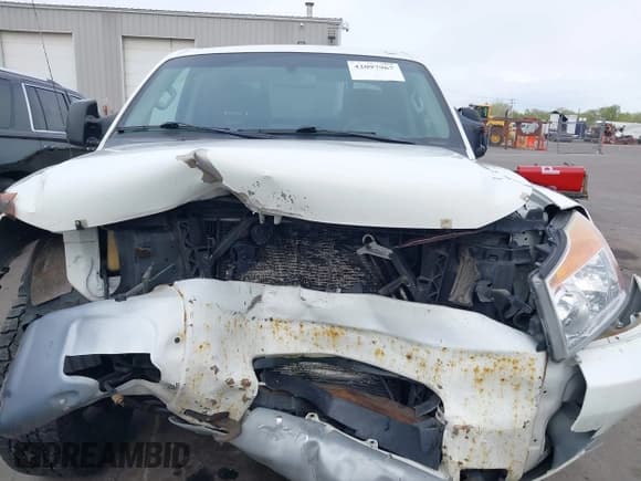 ✅ 2014 Nissan Titan Pro-4X • VIN: 1N6BA0ECXEN501915 • Lot: 42097967. Wystawiony na IAAI z przebiegiem 120 851 mil. Bezpłatny archiwum sprzedaży aukcyjnych z USA i szczegółowy raport historii pojazdu na DreamBid. Zdjęcie 12.