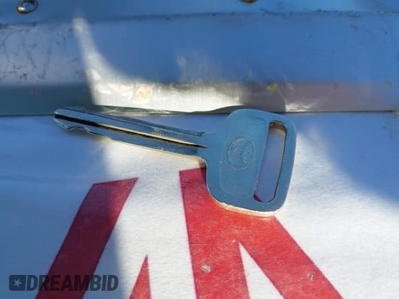 ✅ 2002 Toyota Corolla S • VIN: 1NXBR12E42Z589915 • Lot: 43664862. Listed on IAAI with 172,509 mi. Free auction sales archive from the USA and detailed vehicle history report at DreamBid. Image 11.