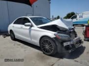 ✅ 2019 Mercedes-Benz C 300 • VIN: WDDWF8DB9KR515666 • Лот: 57494005. Опубликован ранее на Copart с пробегом 101 439 миль. Бесплатный доступ к архиву аукционных продаж из США и подробный отчёт об истории автомобиля на DreamBid. Изображение 4.
