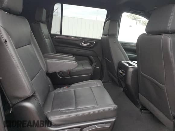 2024 Chevrolet Suburban LT z VIN 1GNSKCKD4RR116483, wystawiony jako Copart lot #91834185 z przebiegiem 59 712 mil mil oraz Szkoda całkowita • Salvage title. Historia ofert i sprzedaży dostępna na DreamBid. Obrazek 11.