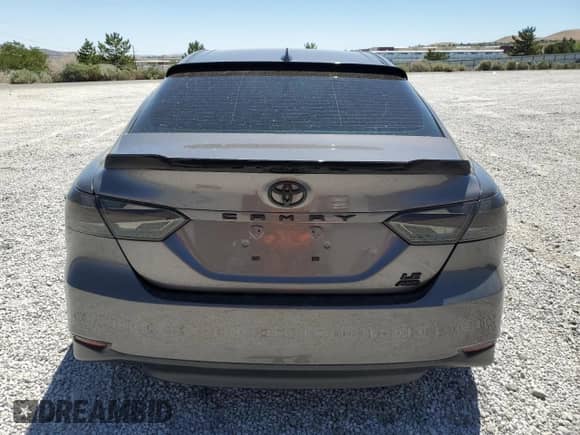 2021 Toyota Camry LE z VIN 4T1C11BKXMU023553, wystawiony jako Copart lot #63910845 z przebiegiem 48 197 mil mil oraz Szkoda całkowita • Salvage title. Historia ofert i sprzedaży dostępna na DreamBid. Obrazek 6.