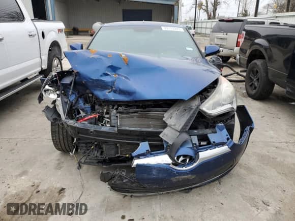 2016 Hyundai Veloster z VIN KMHTC6AD7GU283374, wystawiony jako Copart lot #39113943 z przebiegiem 86 274 mil mil oraz . Historia ofert i sprzedaży dostępna na DreamBid. Obrazek 5.