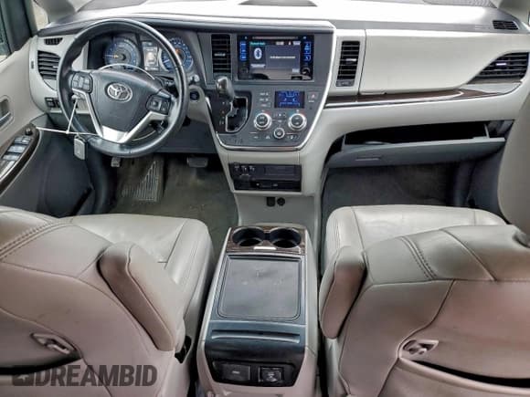 ✅ 2015 Toyota Sienna XLE • VIN: 5TDDK3DC7FS097625 • Lot: 93702315. Wystawiony na Copart z przebiegiem 172 660 mil. Bezpłatny archiwum sprzedaży aukcyjnych z USA i szczegółowy raport historii pojazdu na DreamBid. Zdjęcie 8.