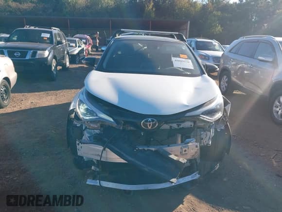 ✅ 2022 Toyota C-HR XLE • VIN: NMTKHMBX7NR146336 • Lot: 40809930. Listed on IAAI with 16,833 mi. Free auction sales archive from the USA and detailed vehicle history report at DreamBid. Image 12.