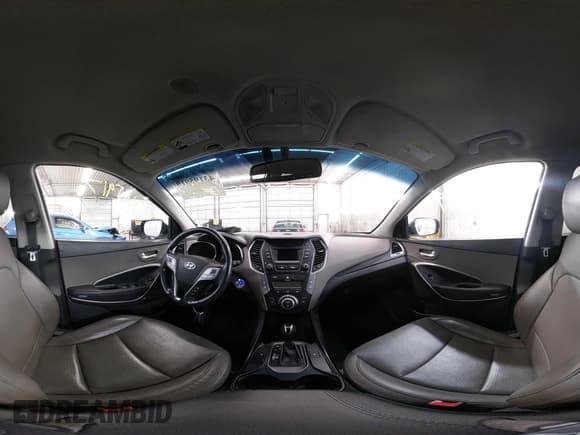 ✅ 2016 Hyundai Santa Fe • VIN: 5XYZUDLB5GG319835 • Лот: 43195919. Опубликован ранее на IAAI с пробегом 137 341 миль. Бесплатный доступ к архиву аукционных продаж из США и подробный отчёт об истории автомобиля на DreamBid. Изображение 20.