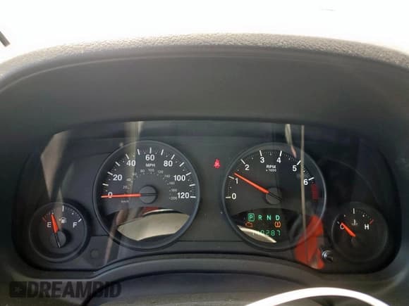 ✅ 2010 Jeep Compass Sport • VIN: 1J4NT4FA0AD520336 • Lot: 71850945. Listed on Copart with 140,287 mi. Free auction sales archive from the USA and detailed vehicle history report at DreamBid. Image 9.