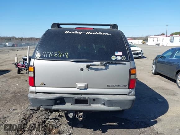 ✅ 2004 Chevrolet Suburban LS • VIN: 3GNFK16Z14G220272 • Лот: 41768348. Опубликован ранее на IAAI с пробегом 283 233 миль. Бесплатный доступ к архиву аукционных продаж из США и подробный отчёт об истории автомобиля на DreamBid. Изображение 16.