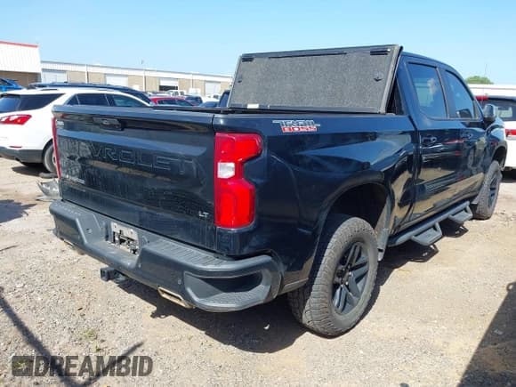 ✅ 2020 Chevrolet Silverado 1500 LT Trail Boss • VIN: 3GCPYFED8LG370568 • Лот: 42802033. Опубликован ранее на IAAI с пробегом 94 163 миль. Бесплатный доступ к архиву аукционных продаж из США и подробный отчёт об истории автомобиля на DreamBid. Изображение 4.