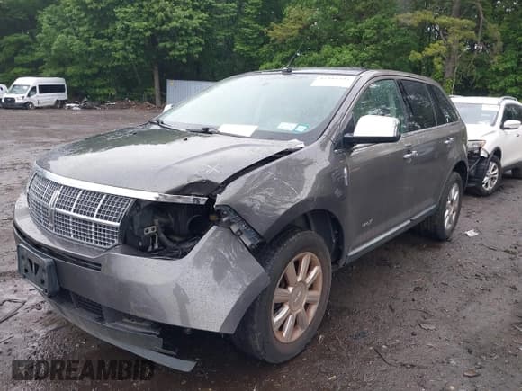✅ 2009 Lincoln MKX • VIN: 2LMDU88CX9BJ08415 • Lot: 42345335. Listed on IAAI with 135,263 mi. Free auction sales archive from the USA and detailed vehicle history report at DreamBid. Image 2.