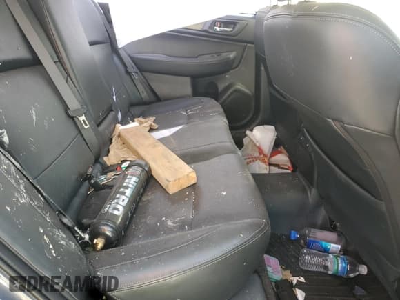 ✅ 2015 Subaru Legacy Limited • VIN: 4S3BNEJ67F3004063 • Lot: 71912615. Wystawiony na Copart z przebiegiem Nie podano. Bezpłatny archiwum sprzedaży aukcyjnych z USA i szczegółowy raport historii pojazdu na DreamBid. Zdjęcie 10.