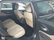 ✅ 2016 Jeep Cherokee Limited • VIN: 1C4PJMDS2GW212761 • Lot: 43636535. Wystawiony na IAAI z przebiegiem 88 007 mil. Bezpłatny archiwum sprzedaży aukcyjnych z USA i szczegółowy raport historii pojazdu na DreamBid. Zdjęcie 8.