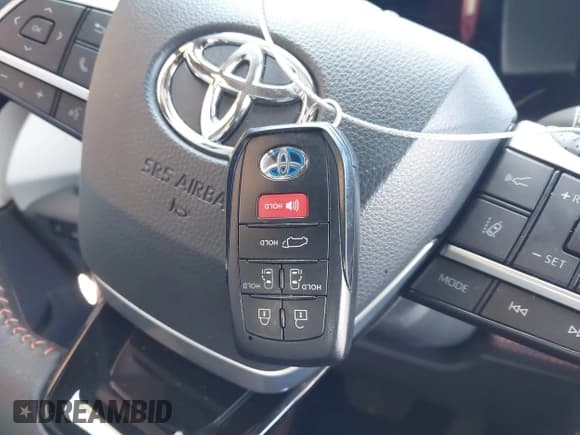 ✅ 2021 Toyota Sienna XSE • VIN: 5TDXSKFC7MS006760 • Lot: 42491646. Listed on IAAI with 64,167 mi. Free auction sales archive from the USA and detailed vehicle history report at DreamBid. Image 11.