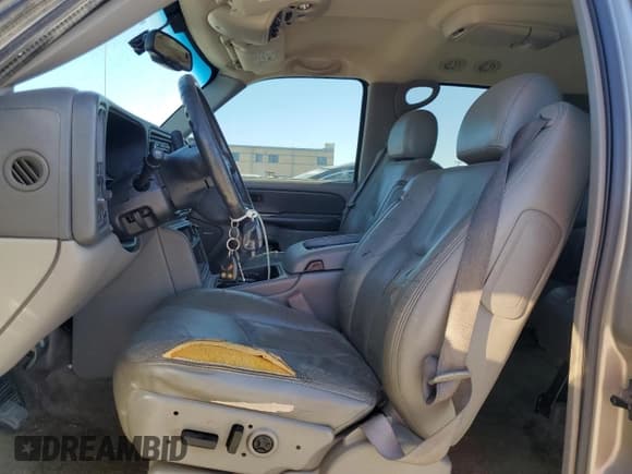 ✅ 2003 Chevrolet Tahoe LS • VIN: 1GNEC13Z63R105193 • Lot: 87423365. Listed on Copart with 257,671 mi. Free auction sales archive from the USA and detailed vehicle history report at DreamBid. Image 7.