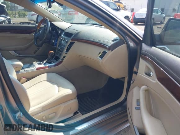 ✅ 2012 Cadillac CTS Luxury • VIN: 1G6DH5E53C0137999 • Лот: 42718527. Опубликован ранее на IAAI с пробегом 130 421 миль. Бесплатный доступ к архиву аукционных продаж из США и подробный отчёт об истории автомобиля на DreamBid. Изображение 5.