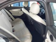 ✅ 2018 Mercedes-Benz C 300 • VIN: 55SWF4JB2JU243715 • Lot: 43393976. Wystawiony na IAAI z przebiegiem 60 047 mil. Bezpłatny archiwum sprzedaży aukcyjnych z USA i szczegółowy raport historii pojazdu na DreamBid. Zdjęcie 8.