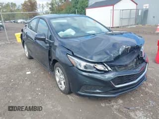 ✅ 2018 Chevrolet Cruze LT • VIN: 1G1BE5SM0J7209778 • Lot: 43290097. Wystawiony na IAAI z przebiegiem 47 625 mil. Bezpłatny archiwum sprzedaży aukcyjnych z USA i szczegółowy raport historii pojazdu na DreamBid. Zdjęcie 1.