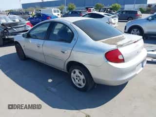 2000 Dodge Neon Highline z VIN 1B3ES46C0YD644127, wystawiony jako IAAI lot #42720745 z przebiegiem 221 914 mil mil oraz . Historia ofert i sprzedaży dostępna na DreamBid. Obrazek 3.