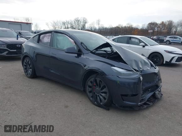✅ 2025 Tesla Model Y Performance • VIN: 7SAYGDEF1SA336487 • Lot: 43606363. Wystawiony na IAAI z przebiegiem 15 mil. Bezpłatny archiwum sprzedaży aukcyjnych z USA i szczegółowy raport historii pojazdu na DreamBid. Zdjęcie 1.
