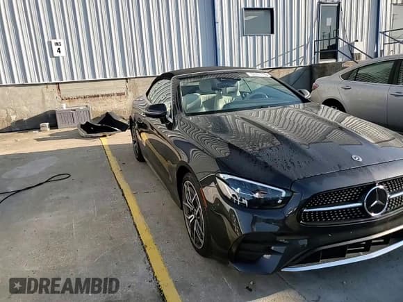 ✅ 2023 Mercedes-Benz E 450 • VIN: W1K1K5KB6PF201294 • Лот: 82091335. Опубликован ранее на Copart с пробегом 3 996 миль. Бесплатный доступ к архиву аукционных продаж из США и подробный отчёт об истории автомобиля на DreamBid. Изображение 14.