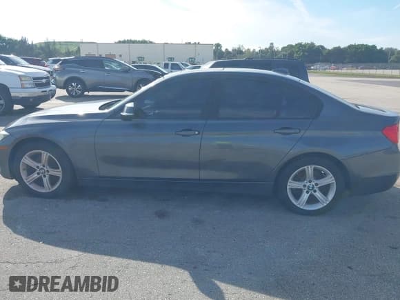 ✅ 2015 BMW 3 Series 328d • VIN: WBA3D3C59FK158339 • Лот: 43934224. Опубликован ранее на IAAI с пробегом 130 122 миль. Бесплатный доступ к архиву аукционных продаж из США и подробный отчёт об истории автомобиля на DreamBid. Изображение 14.