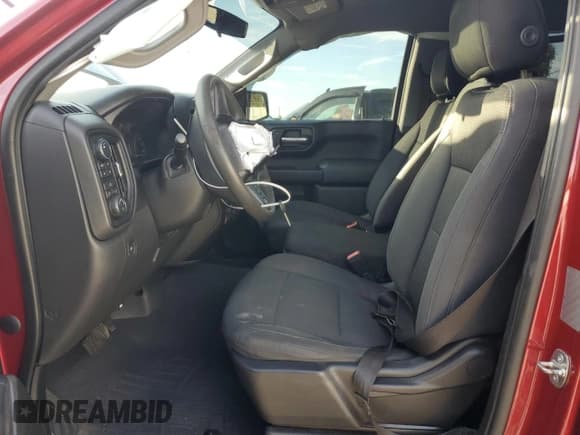 ✅ 2019 Chevrolet Silverado 1500 Custom Trail Boss • VIN: 3GCPYCEF3KG305352 • Lot: 90046115. Wystawiony na Copart z przebiegiem 93 974 mil. Bezpłatny archiwum sprzedaży aukcyjnych z USA i szczegółowy raport historii pojazdu na DreamBid. Zdjęcie 7.